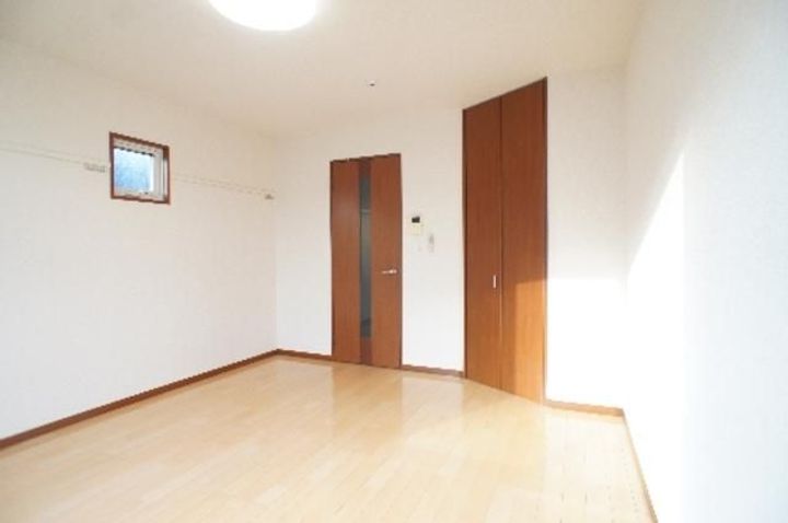 クロエ請西S棟の居間