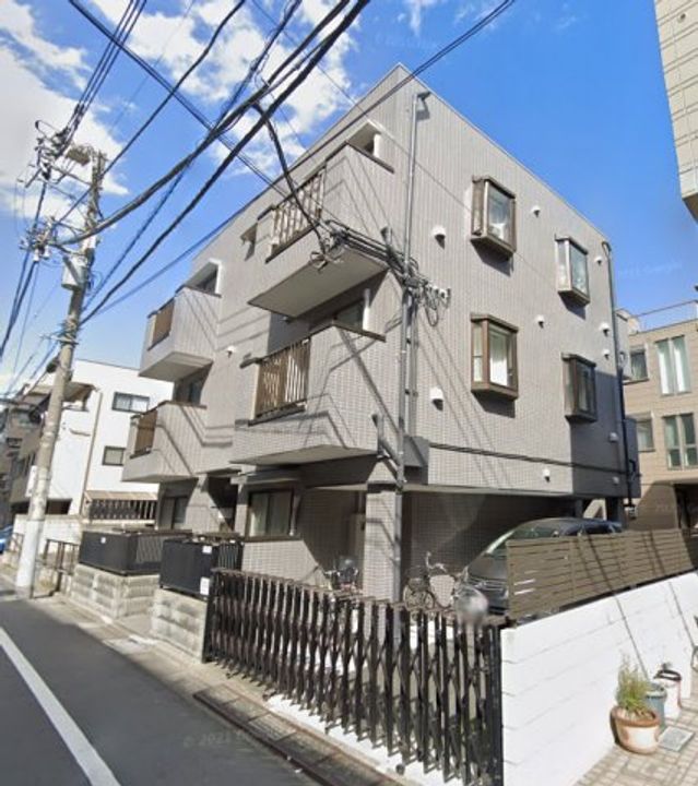 グリーンドール西池の外観