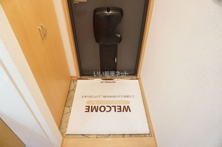 茨城県水戸市元吉田町(アパート)の賃貸物件の玄関