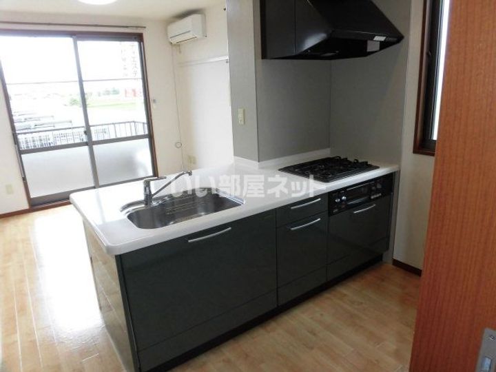 エミネンス西野目Dのキッチン