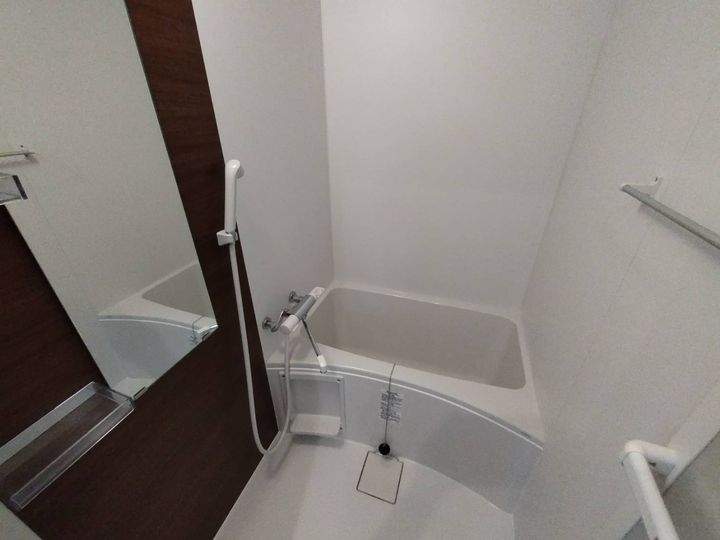 ノイヴェル布施の風呂