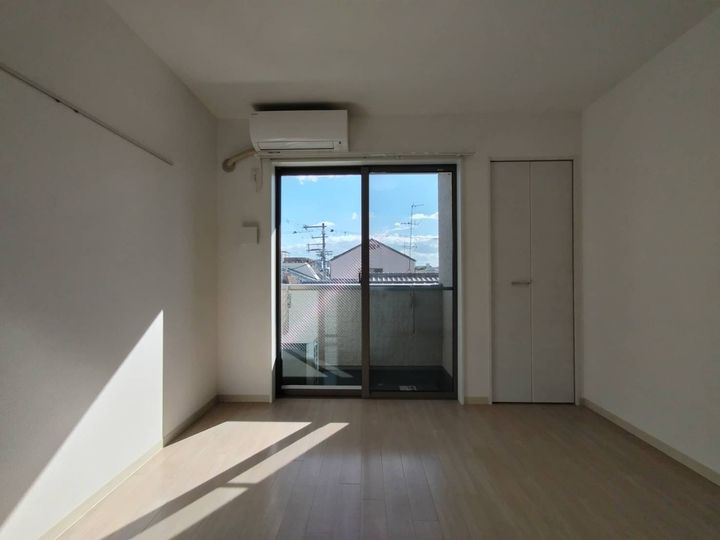 ノイヴェル布施の居間