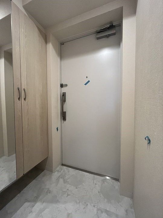 東京都港区芝5(マンション)の賃貸物件の玄関