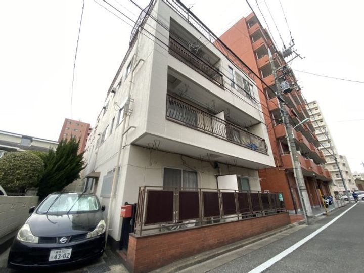 シャトレ小川の外観