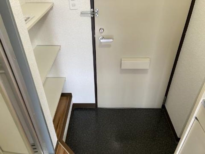 ヴィラ守口の玄関