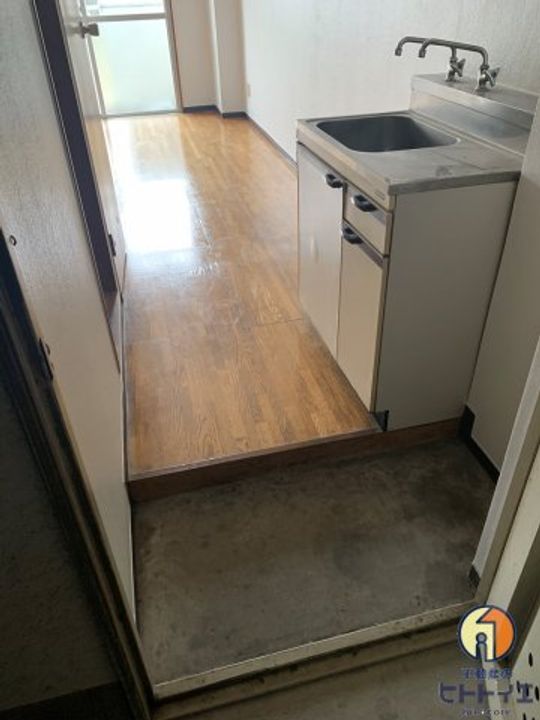 藤田マンションの玄関