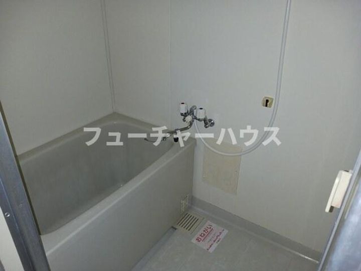 プラドール岡崎の風呂