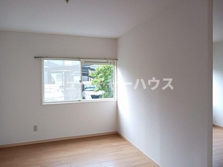 プラドール岡崎の内装