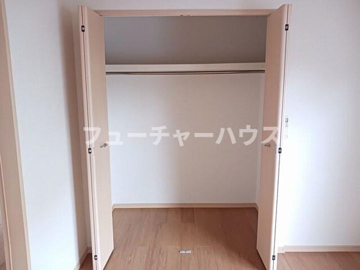 プラドール岡崎の内装