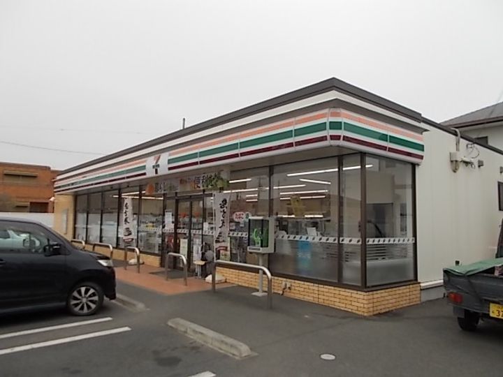 プラドール岡崎の周辺