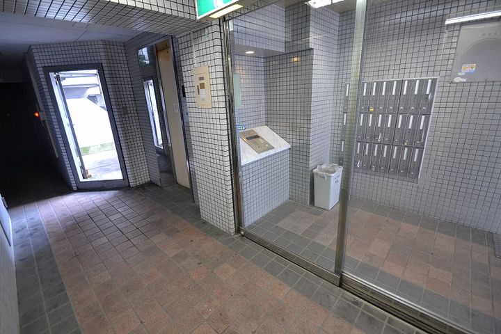 ピースシャトー舟入の外観