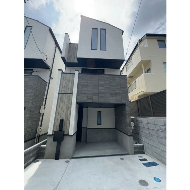 神奈川県横浜市南区南太田1(一戸建)の賃貸物件の外観