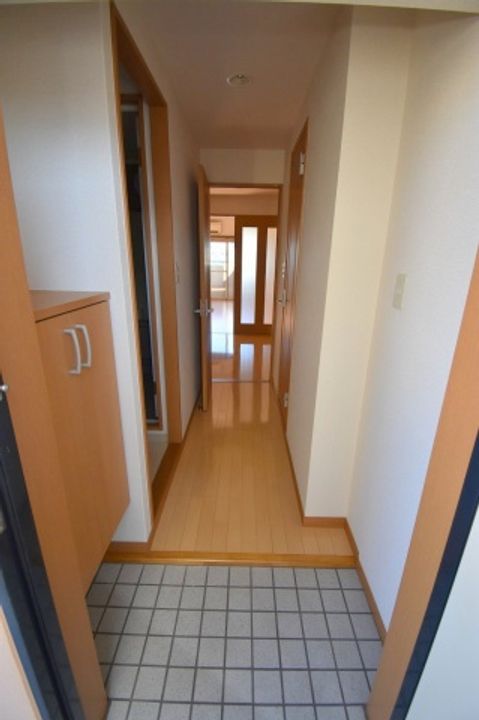 シオン北長瀬の玄関