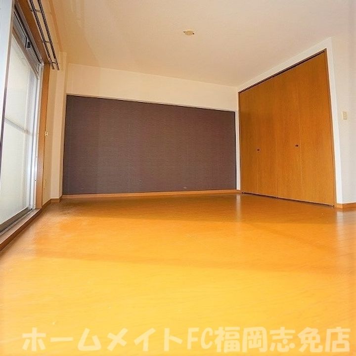 福岡県福岡市東区二又瀬新町の賃貸マンションの居間