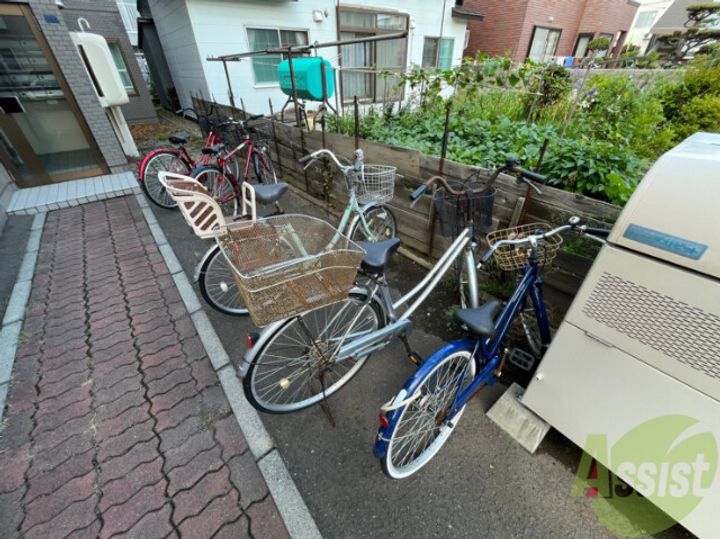 グランドヒルズ北19条の地図