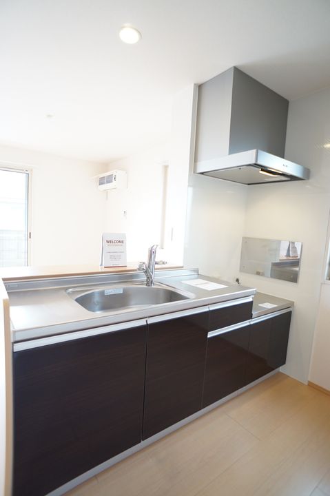 群馬県邑楽郡大泉町大字古氷(アパート)の賃貸物件のキッチン