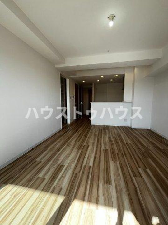 アーバンパーク谷在家の居間