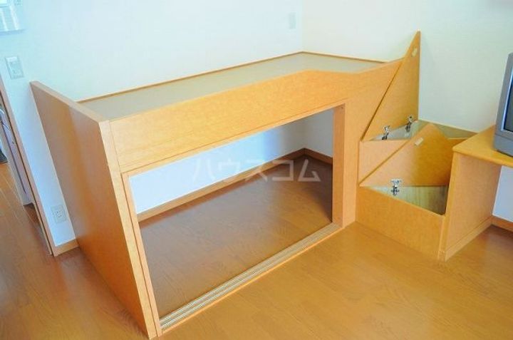 レオパレスMINORIAの居間