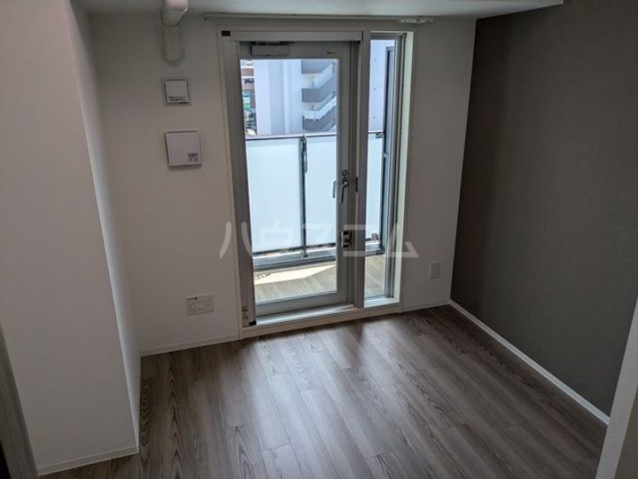 ルネフラッツ庄内通駅前の居間