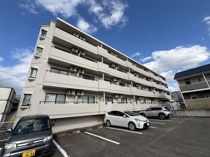 アンソレイエ・ロジュマンの外観