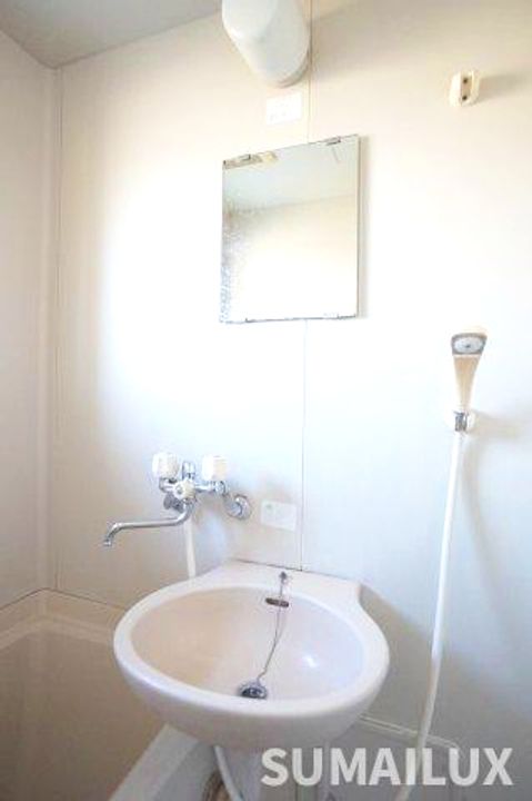 コーポリバーサイドの内装