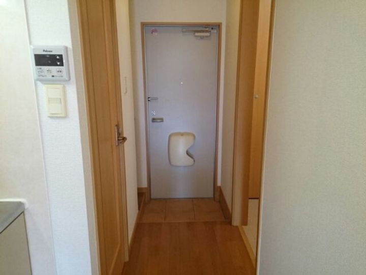 フィオーレ・ガーデンの玄関