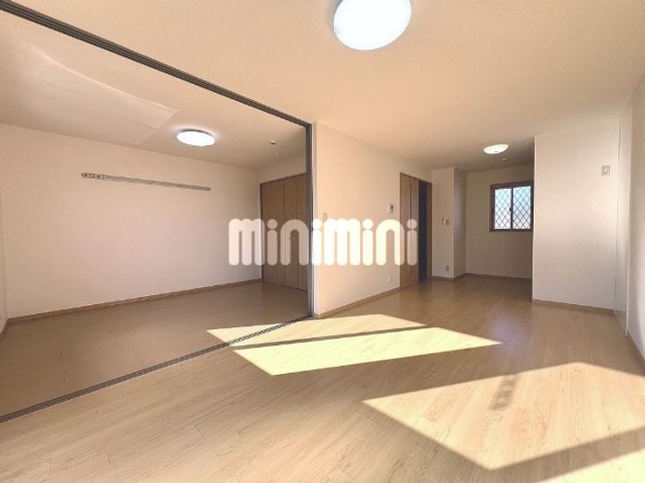 アメニティ天神ヶ丘の居間