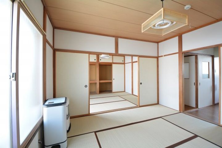 高樋アパートの居間