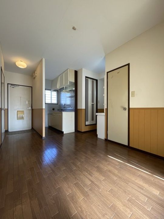 兵庫県加古川市東神吉町西井ノ口(アパート)の賃貸物件の居間