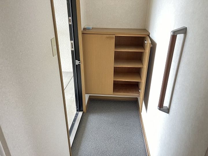 ハイカムール萩原の玄関