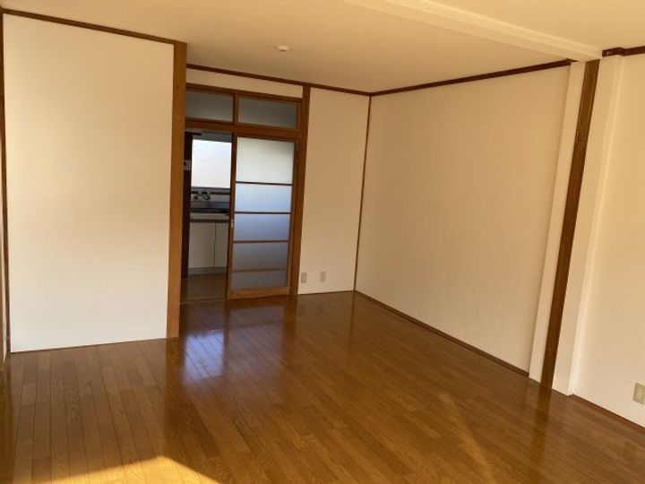 ヴィラヨシモトの居間