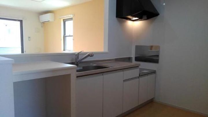 茨城県常陸太田市宮本町(アパート)の賃貸物件のキッチン