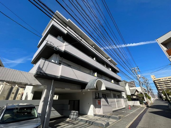DHハウス江波の外観