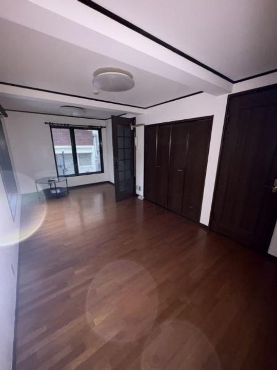 ウイング塩山の玄関