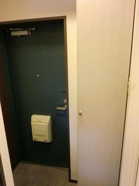 東京都新宿区新宿7(マンション)の賃貸物件の玄関