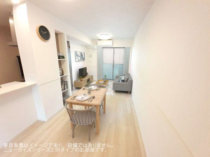 グリシーナの居間