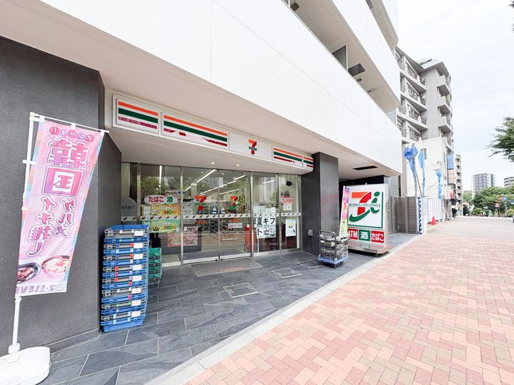 カーサ・エシェゾーの周辺