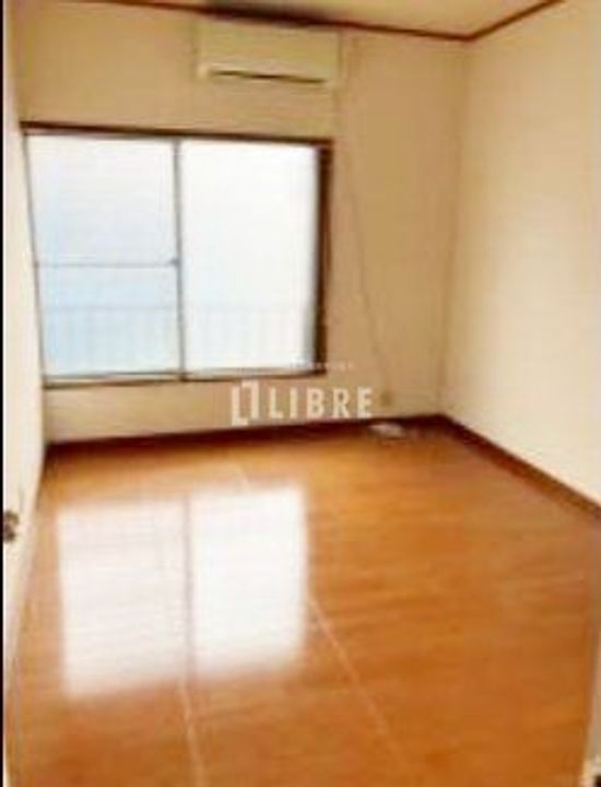 栄ミリオン第三の居間