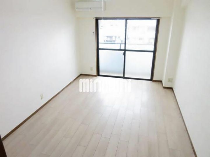 KIコーポレーションFの居間