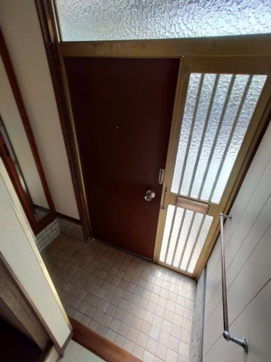 大阪府東大阪市六万寺町1(一戸建)の賃貸物件の玄関