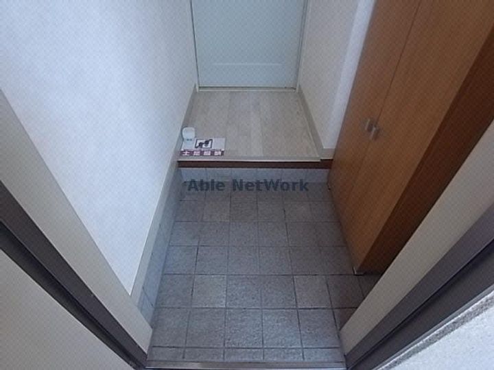 コンフォールLの玄関