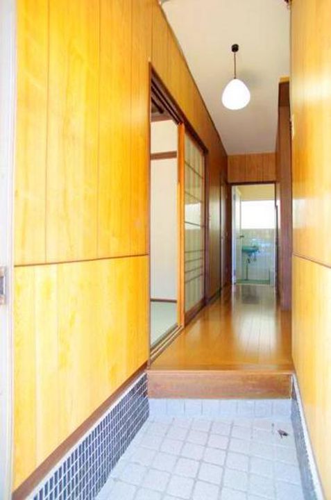 広島県広島市安佐南区大町東3(一戸建)の賃貸物件の玄関