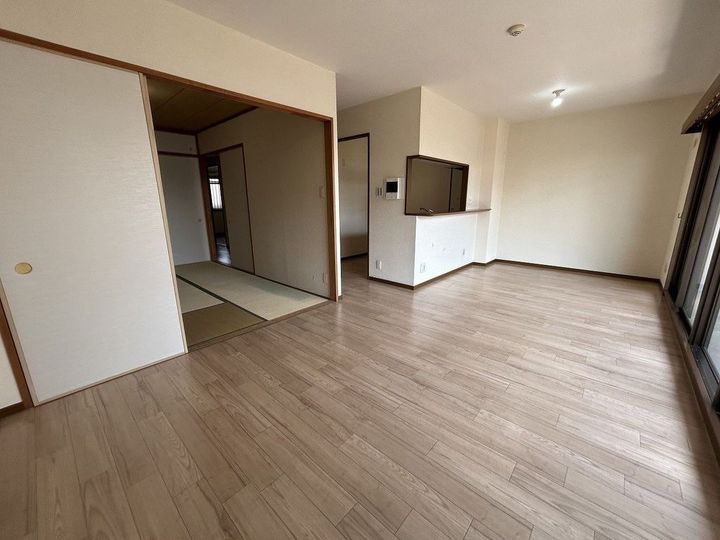 グラン・コート小橋の居間