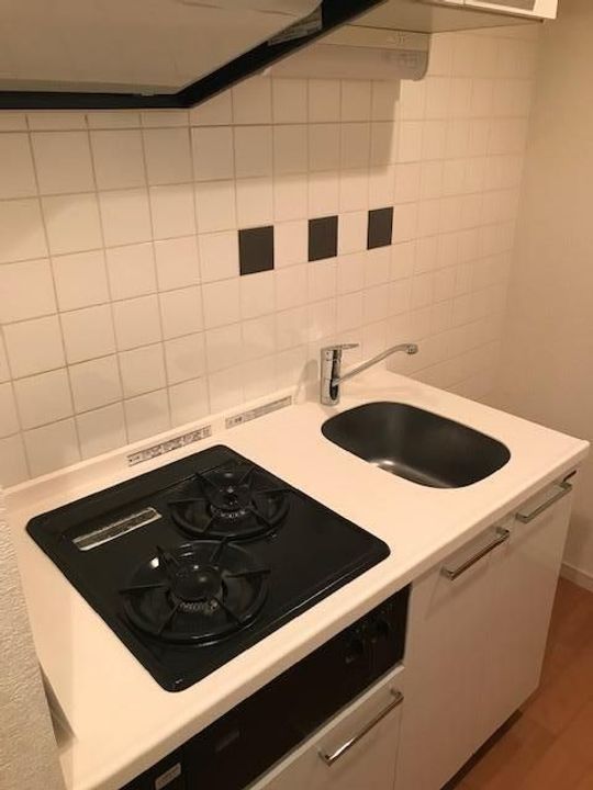 東京都中野区中央3の賃貸マンションのキッチン