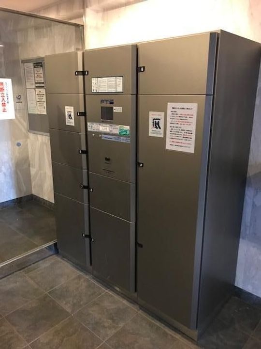 東京都中野区中央3の賃貸マンションの内装