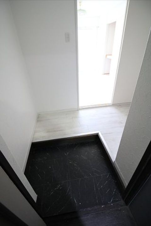 東京都杉並区高井戸西2(マンション)の賃貸物件の玄関