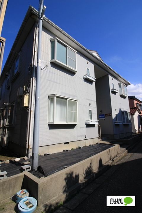 フレンド沼垂Bの外観