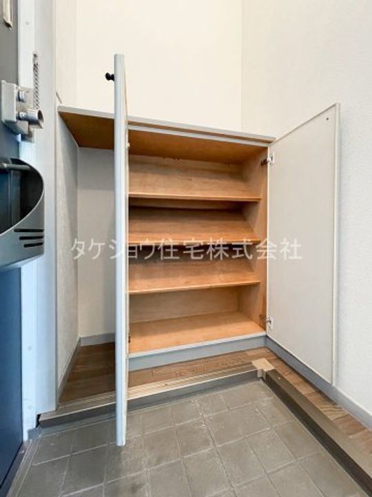 ペルージュの玄関