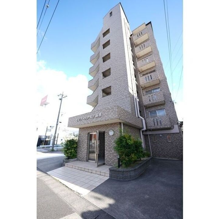 愛知県北名古屋市鹿田(マンション)の賃貸物件の外観