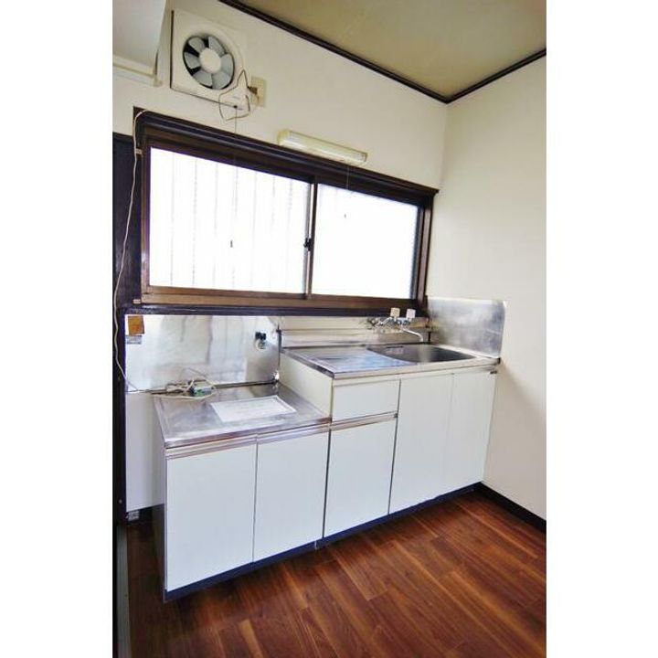 光荘のキッチン